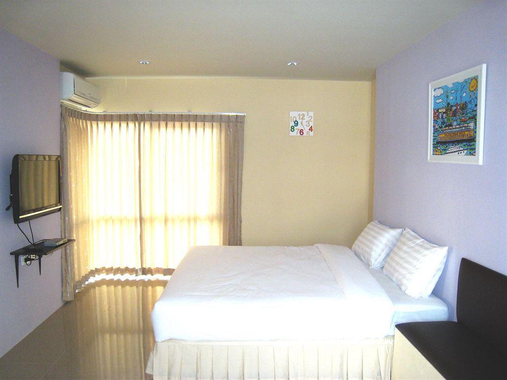 C2 Residence Lampang Extérieur photo