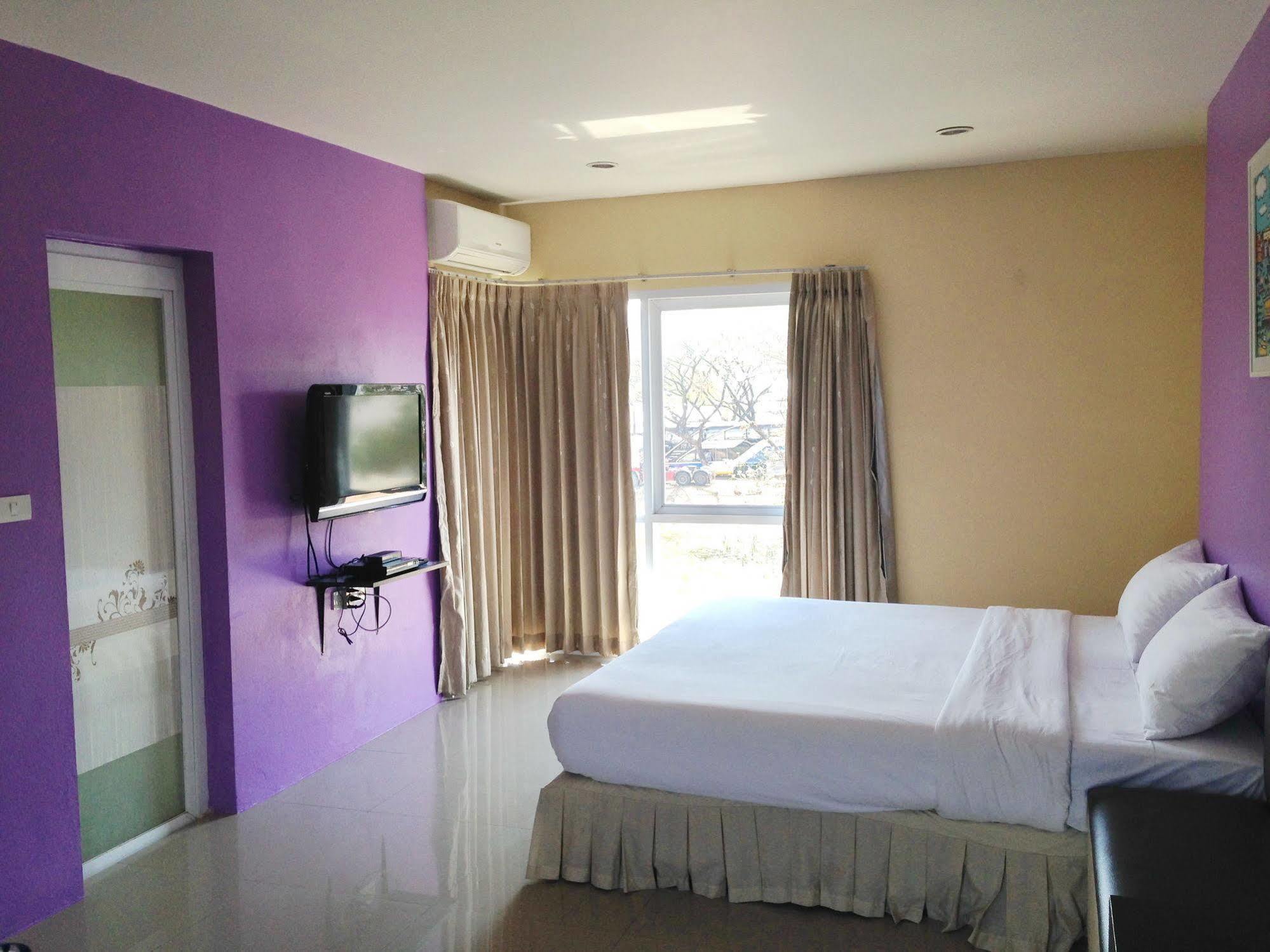 C2 Residence Lampang Extérieur photo