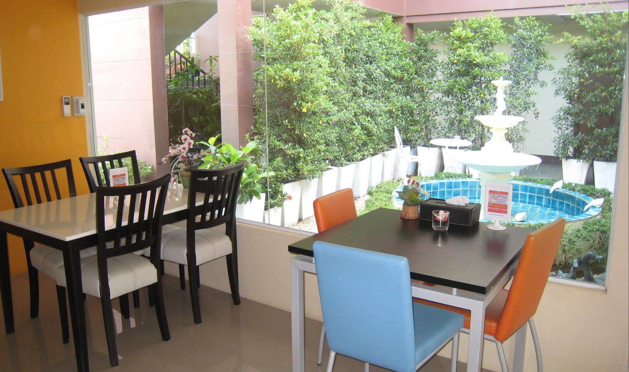 C2 Residence Lampang Extérieur photo